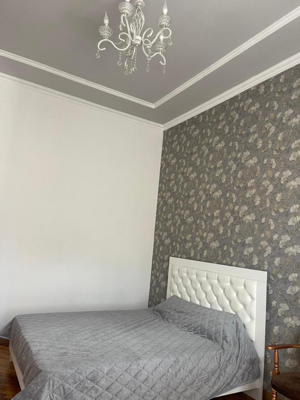 Newtone Apartment Чернивци Екстериор снимка