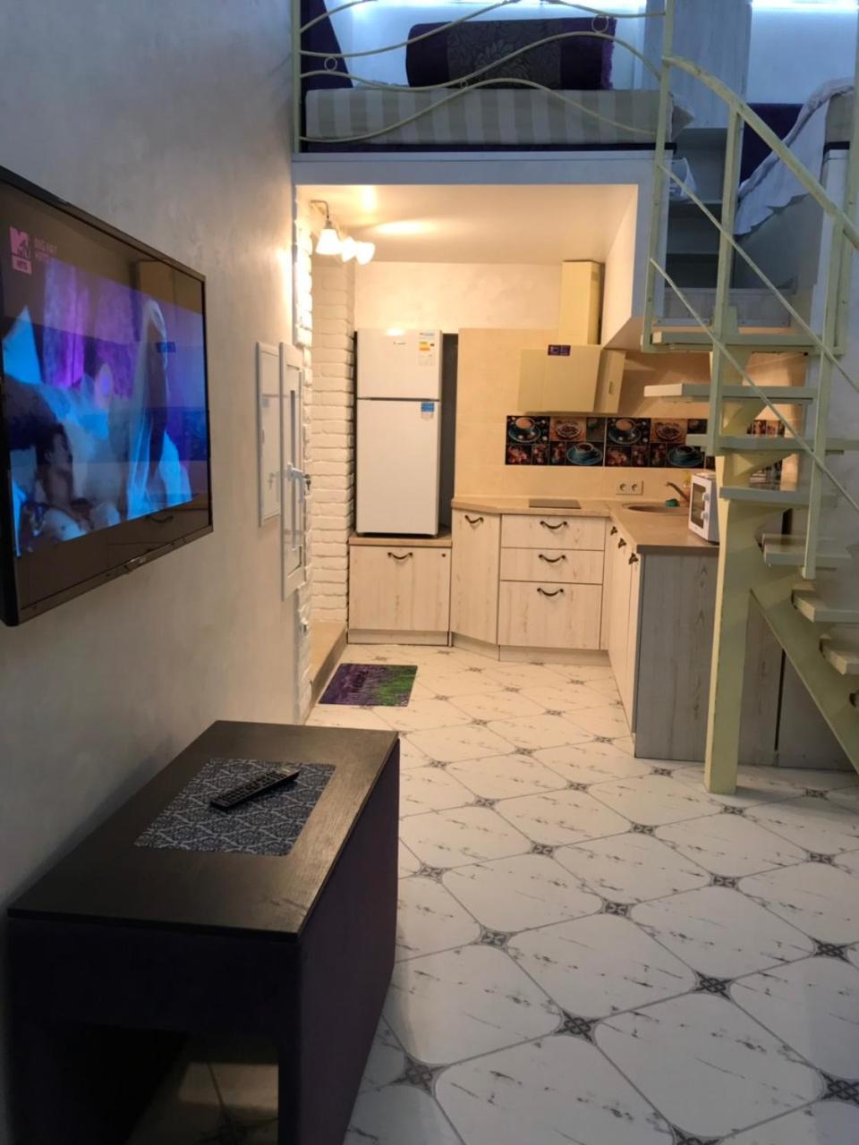Newtone Apartment Чернивци Екстериор снимка